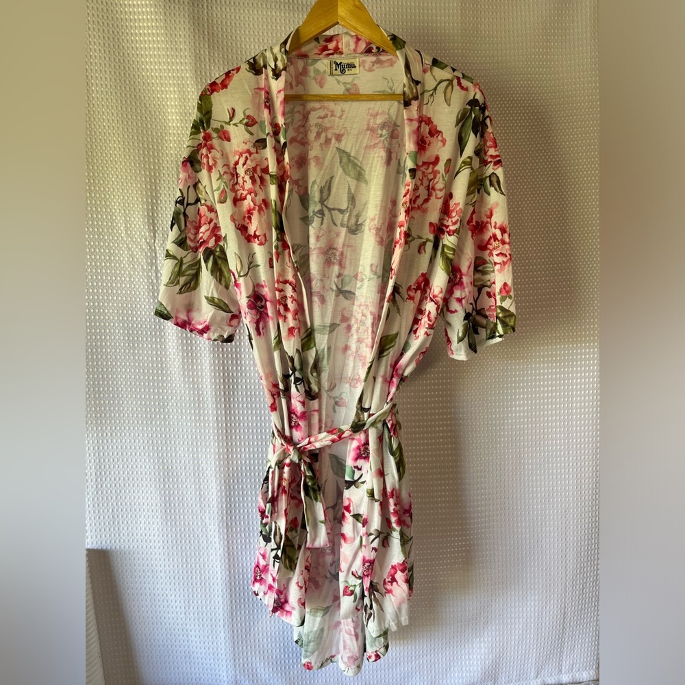 Show Me Your MuMu Brie Robe, one size floral robe for home or pool/beach - Picture 16 of 16